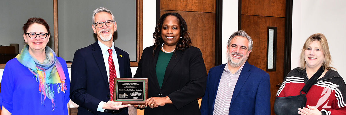 Forest Preserve District of Will County presents Appreciation for Partners Award to Illinois Tollway