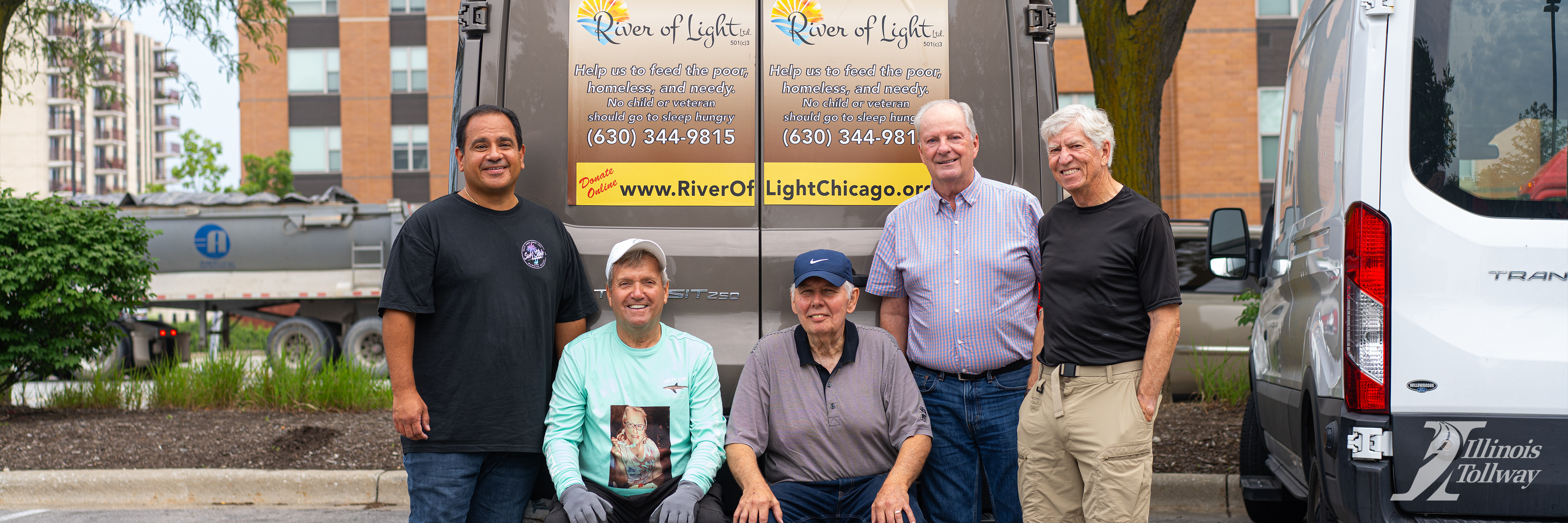 Tollway supervisor lends helping hand with after-hours volunteer food deliveries